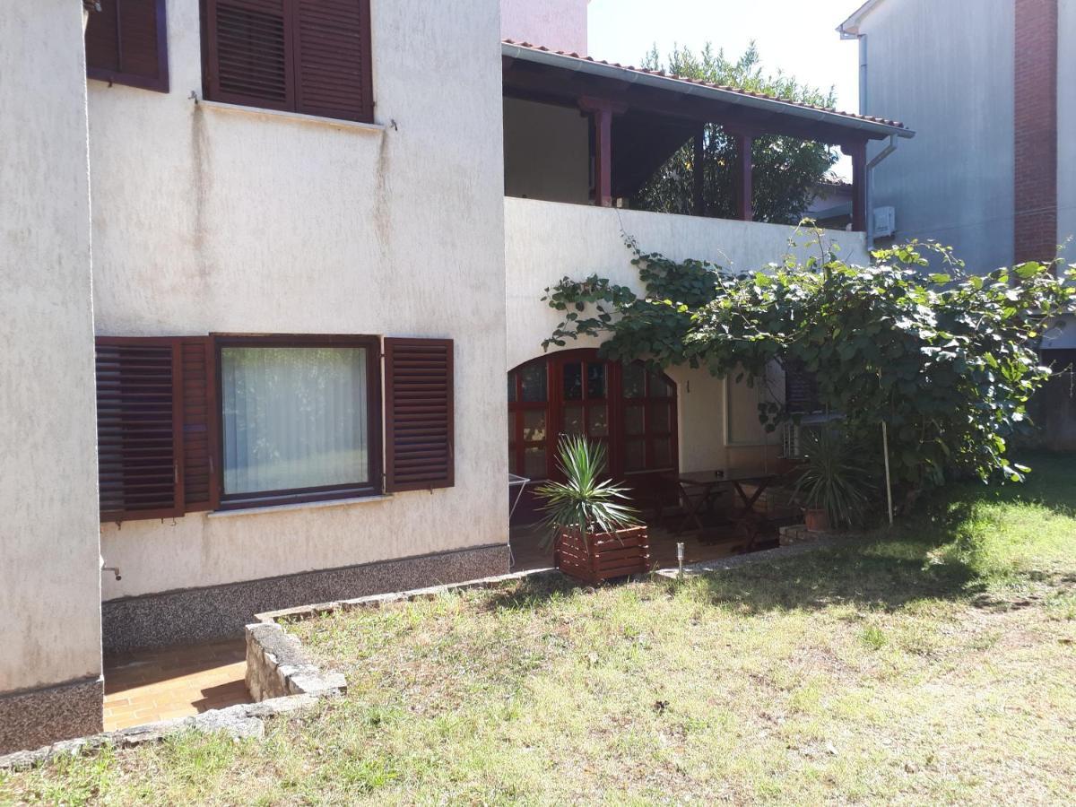 Apartman studio Victoria Apartment Pula Exterior foto